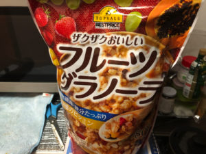 トップバリュー　フルーツグラノーラ