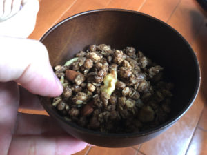 ごろっとグラノーラチョコナッツの実物