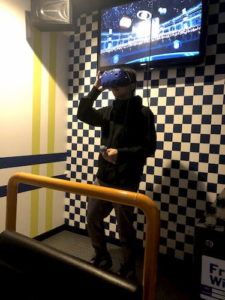 VRゴーグルを装着