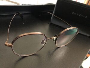 オンデーズのメガネ